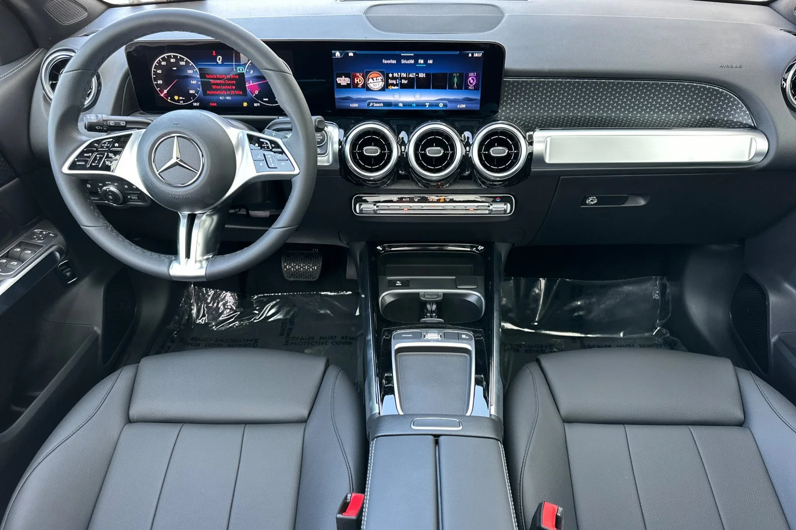 New 2026 Polar White Mercedes-Benz GLB 250 image 10