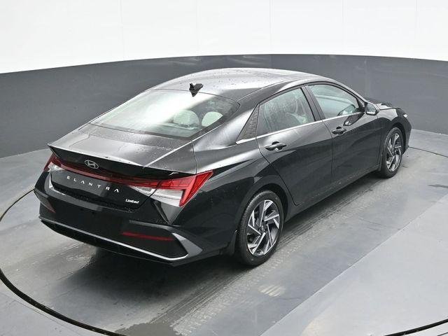 New 2026 Black Hyundai Limited image 17