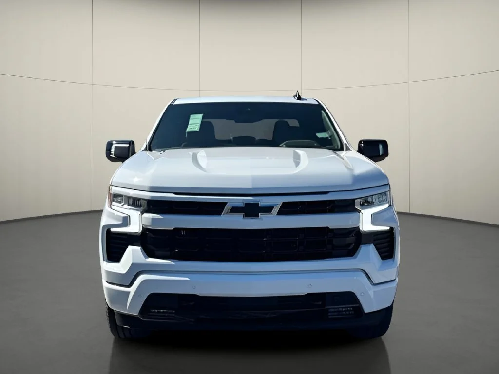 New 2026 Summit White Chevrolet RST image 2