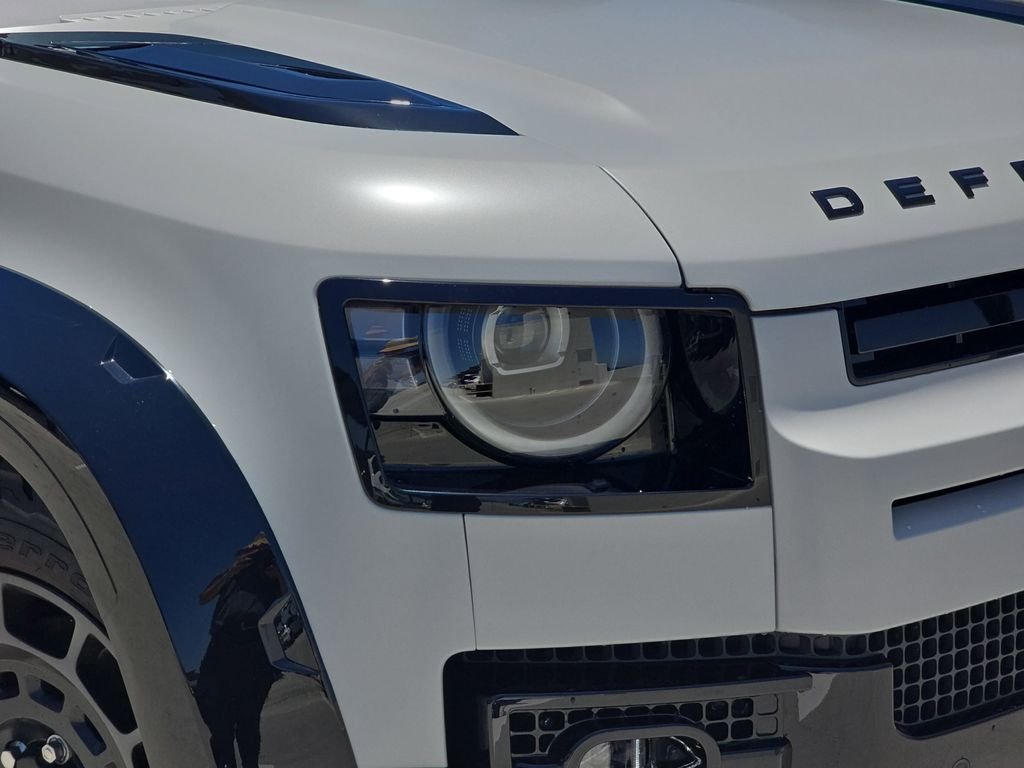 2026 Land Rover Defender X-Dynamic SE - Photo 32