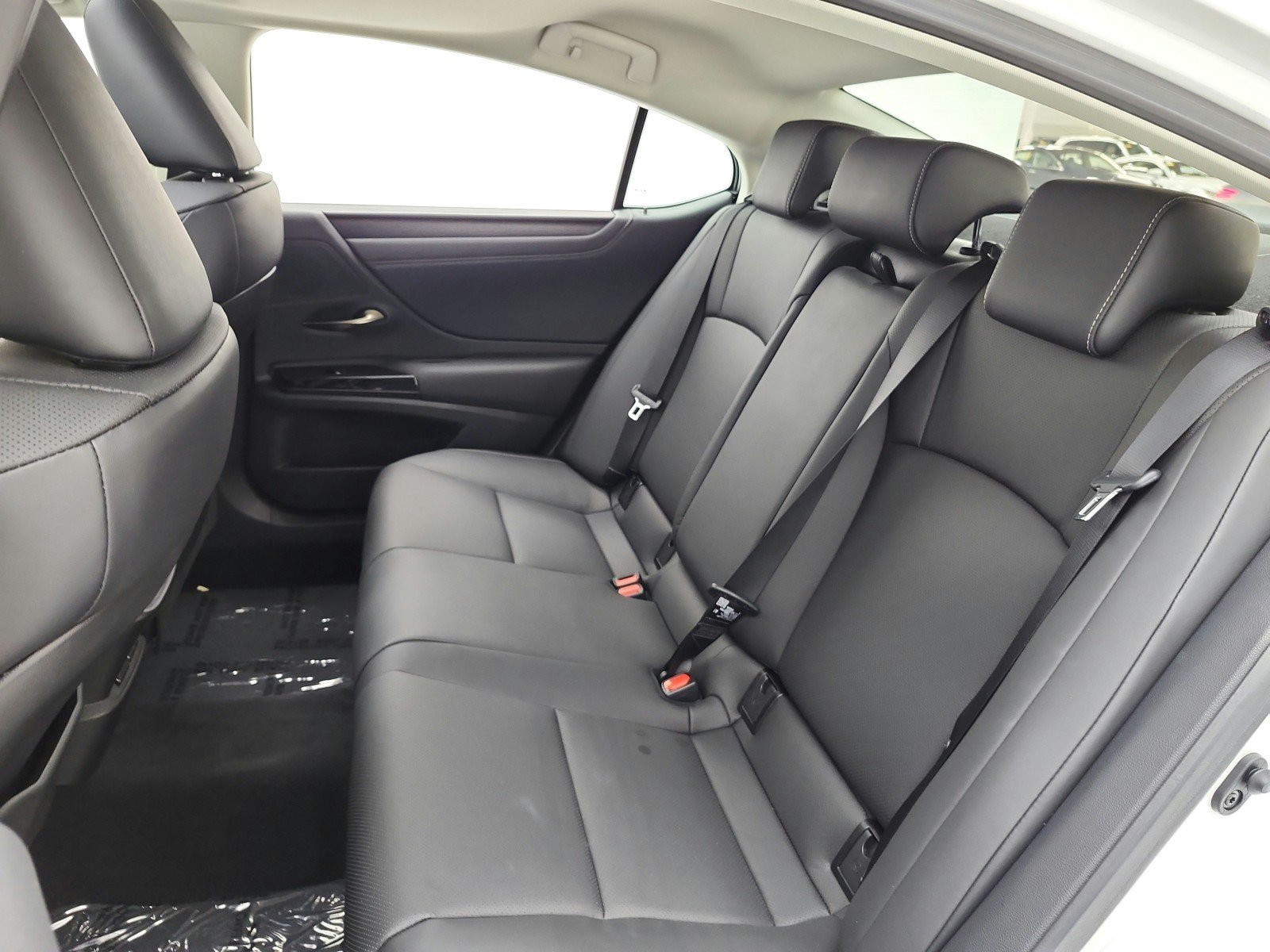 Used 2024 Eminent White Pearl Lexus ES 350 FWD image 16