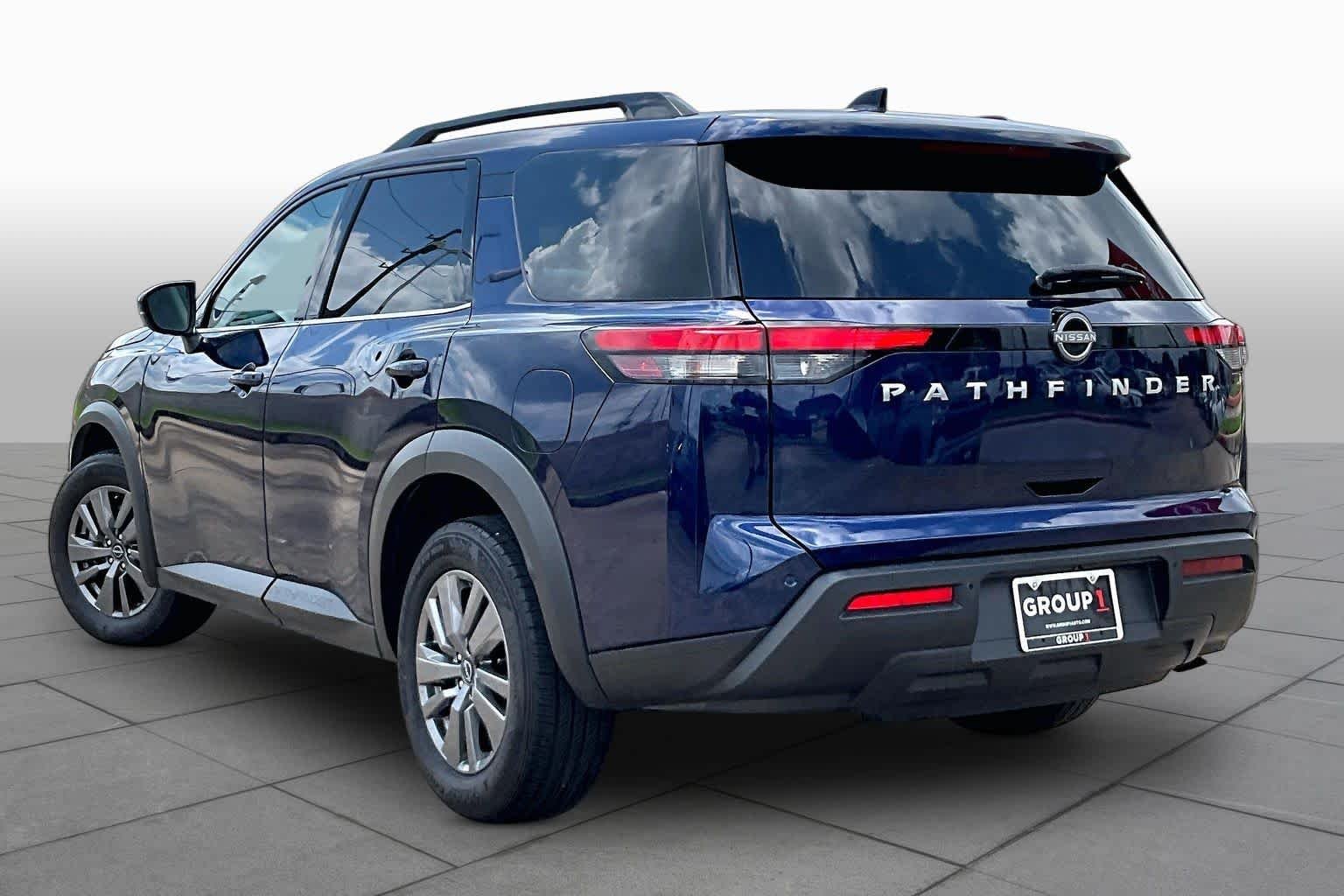 Used 2025 Deep Ocean Blue Pearl Nissan SV image 11