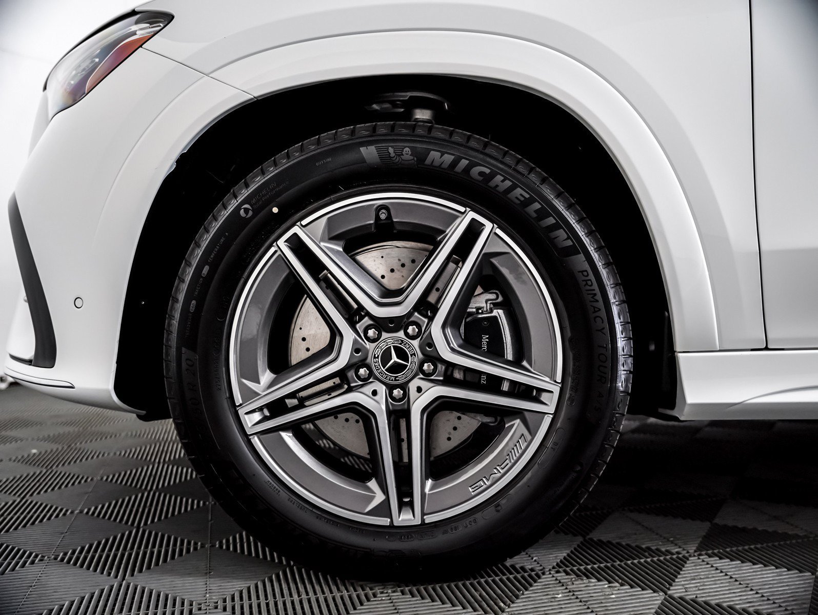 New 2026 Polar White Mercedes-Benz GLE 450 image 10