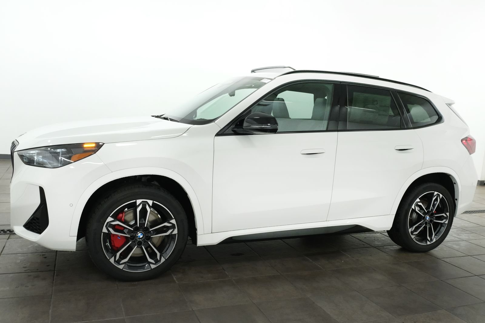 New 2027 Alpine White BMW xDrive28i image 2
