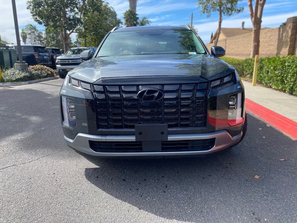 Used 2025 Gray Hyundai SEL image 2