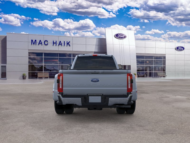 New 2026 Glacier Gray Metallic Tri-Coat Ford F-350® Lariat® image 27