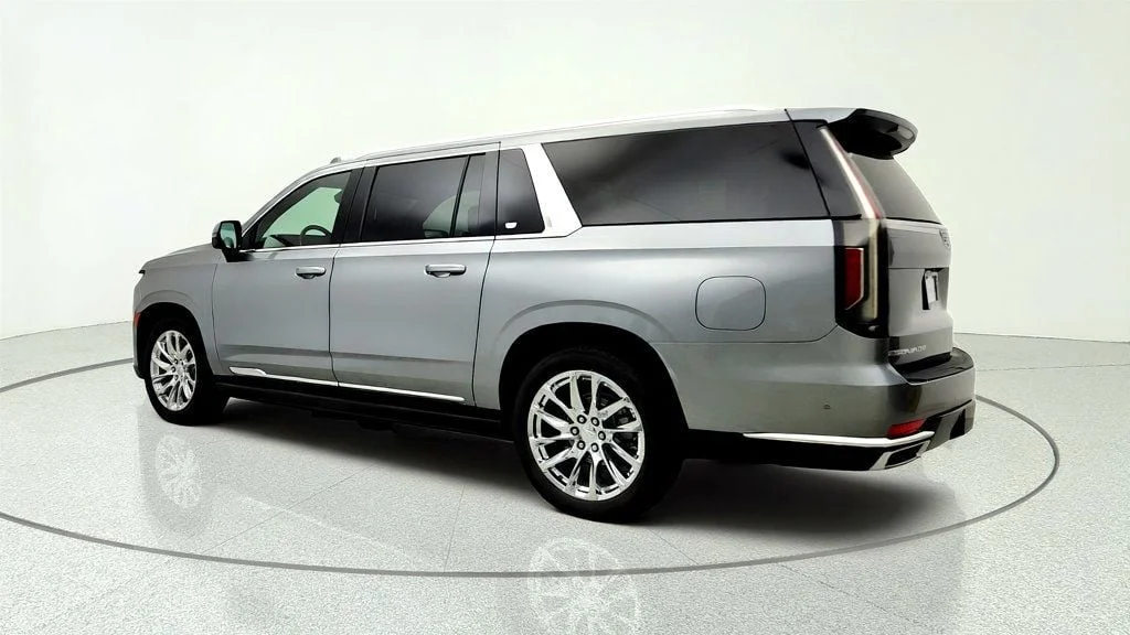 Used 2023 Argent Silver Metallic Cadillac 4WD 4dr Premium Luxury Platinum w/ Radiant Pkg & Super Cruise image 7