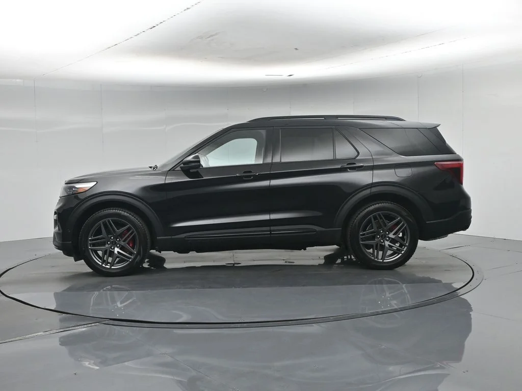 Used 2023 Black Ford ST image 31