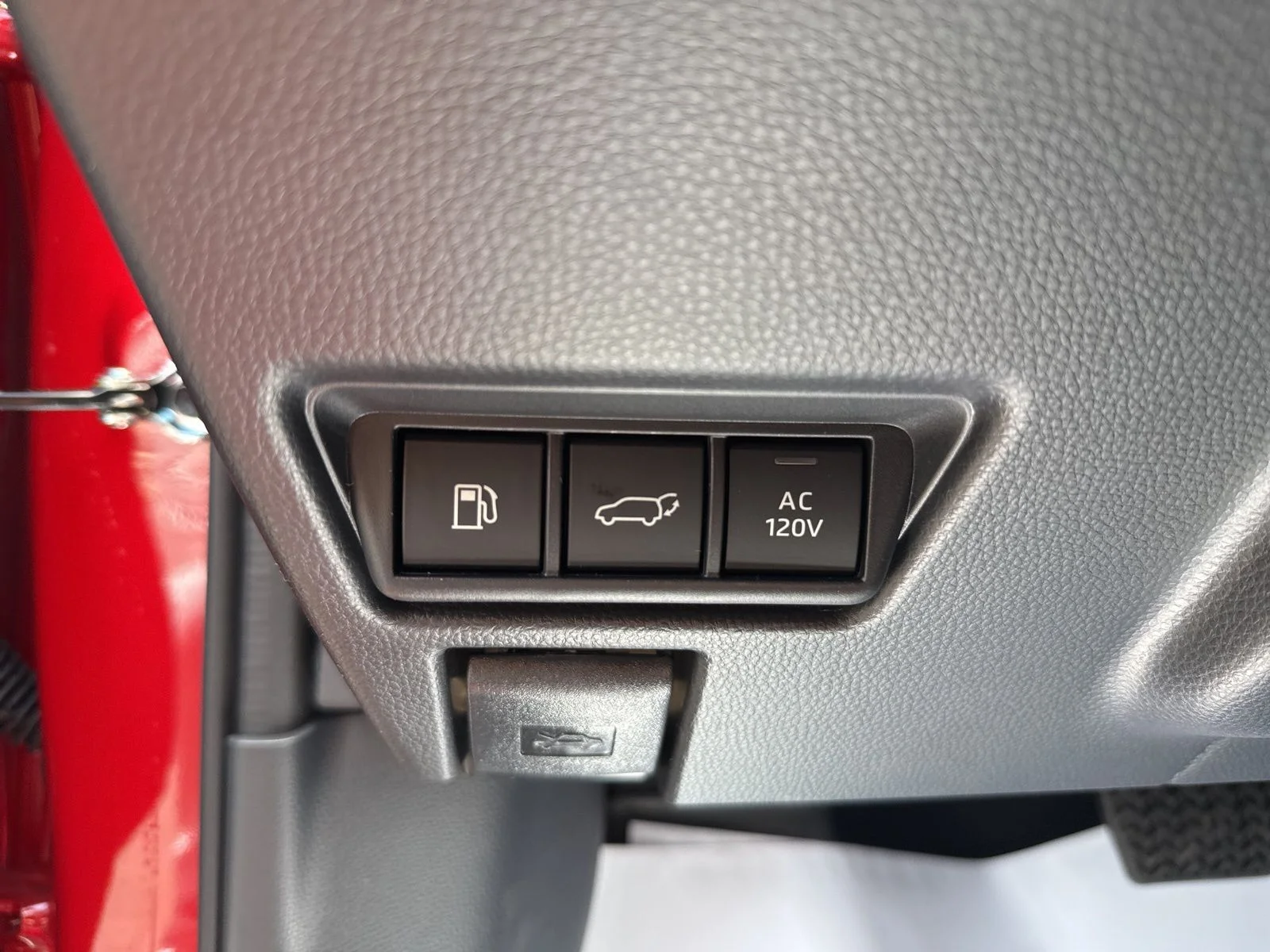 2025 Toyota Prius XSE Premium - Photo 15