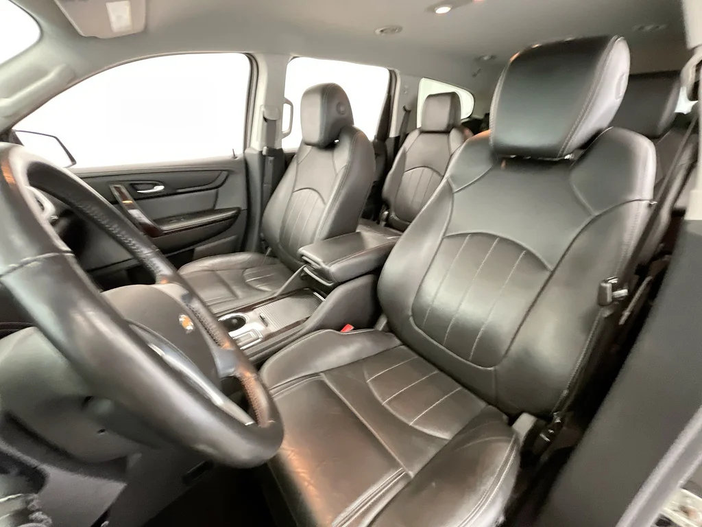 Used 2017 Tungsten Metallic Chevrolet Premier image 18