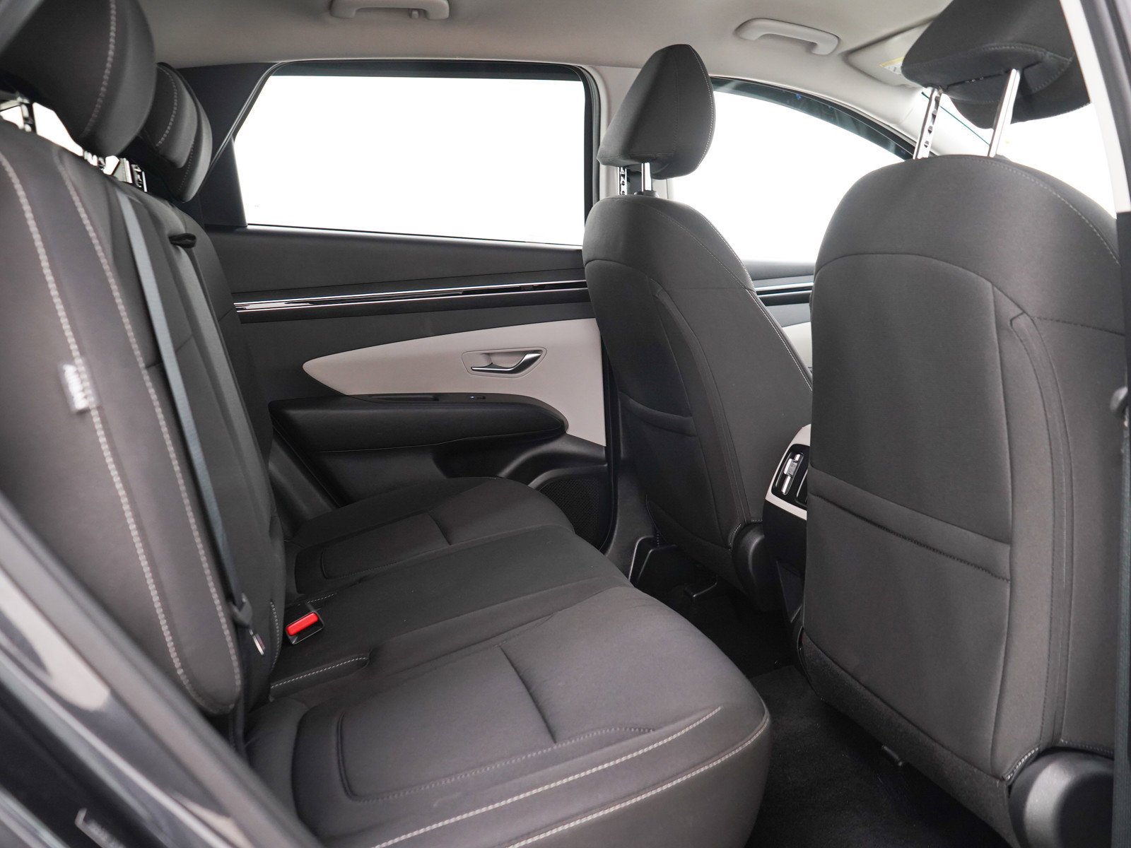 Used 2024 Dark Gray Metallic Hyundai SEL AWD *Ltd Avail* image 13