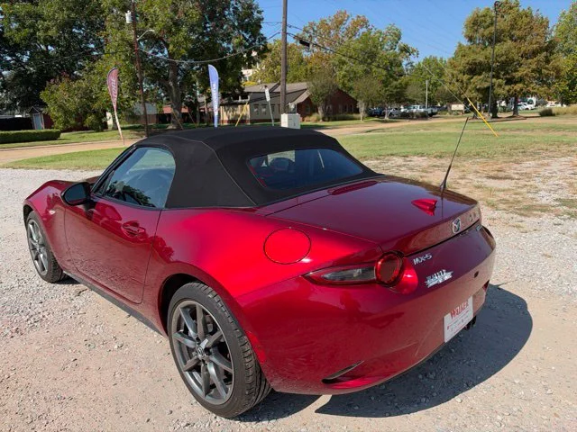 Used 2022 Red Mazda Grand Touring image 10