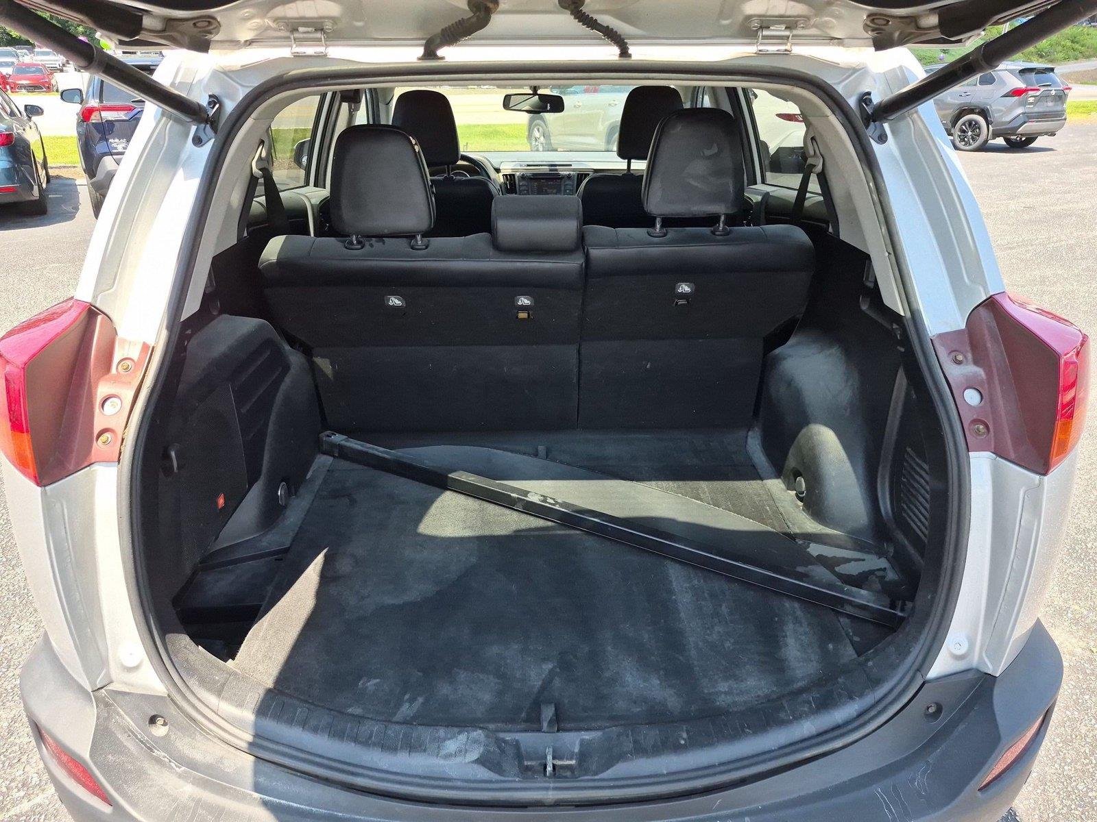 Used 2015 Classic Silver Metallic Toyota Limited image 35