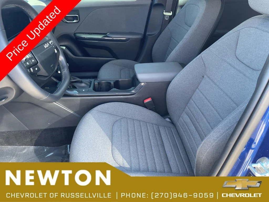 Used 2025 Deep Sea Blue Kia EX image 4