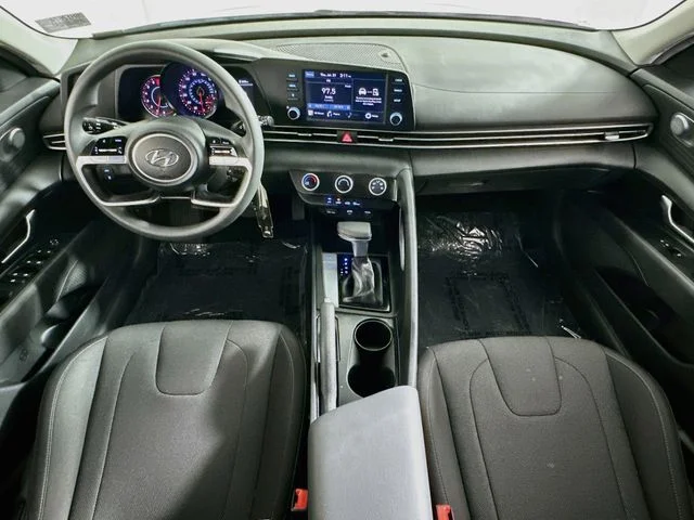 Certified Used 2022 Black Hyundai SE image 12
