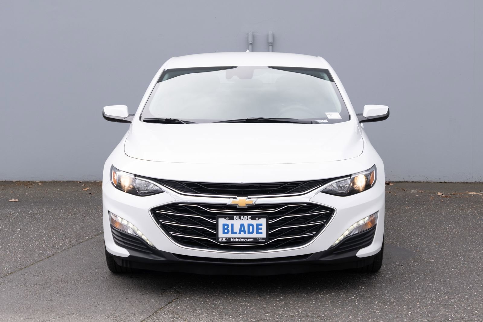 Used 2024 Summit White Chevrolet 1LT image 19