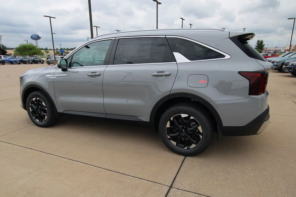 New 2026 Gray Kia S image 17