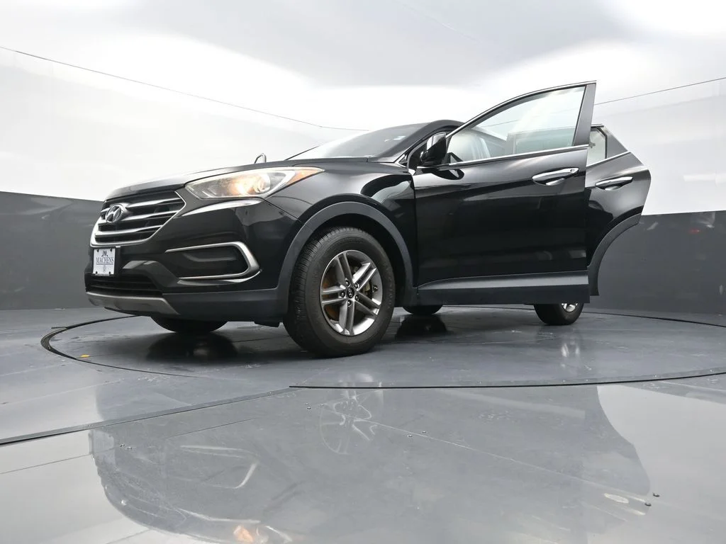 Used 2017 Black Hyundai 2.4 Base image 31