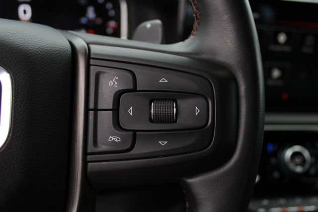 Used 2024 White GMC AT4 image 11