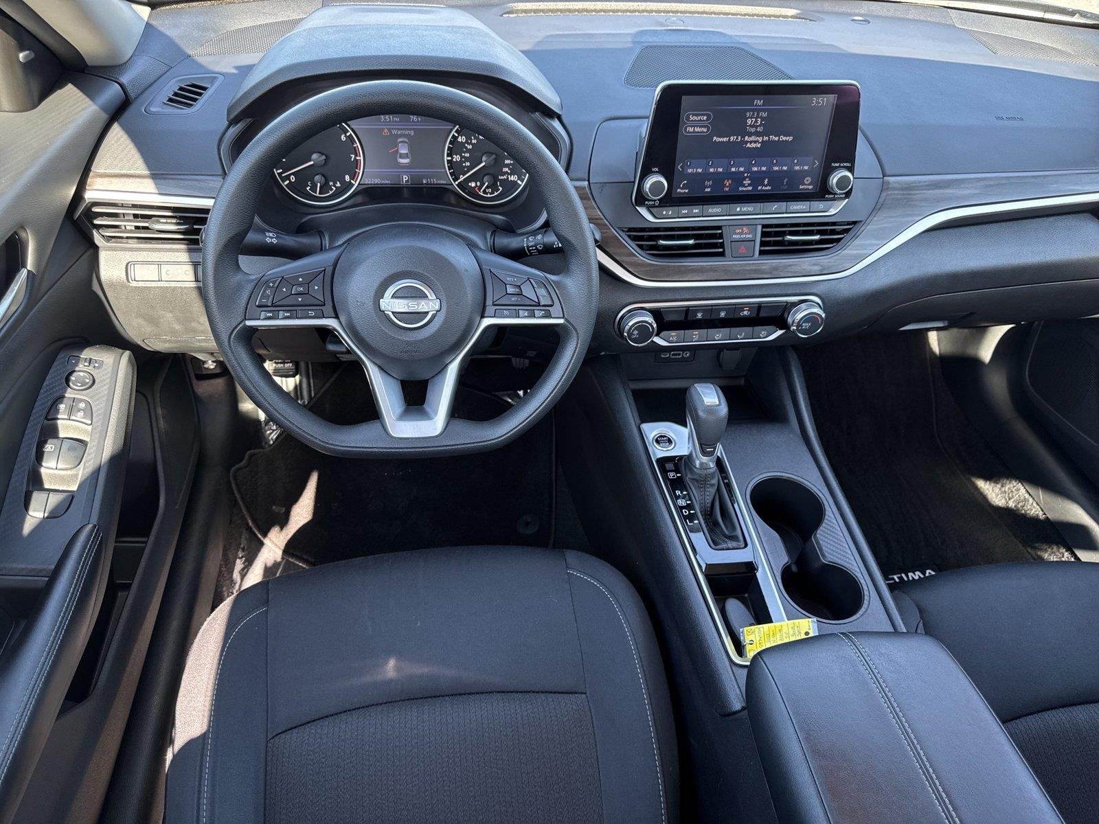 Used 2025 Super Black Nissan SV image 14