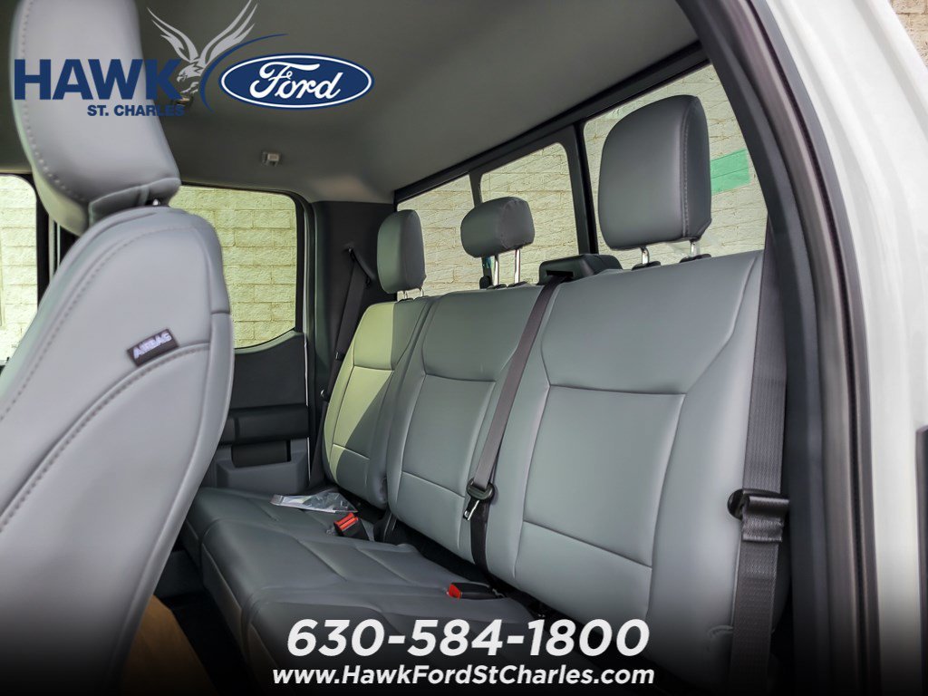 New 2026 Oxford White Ford XL image 9