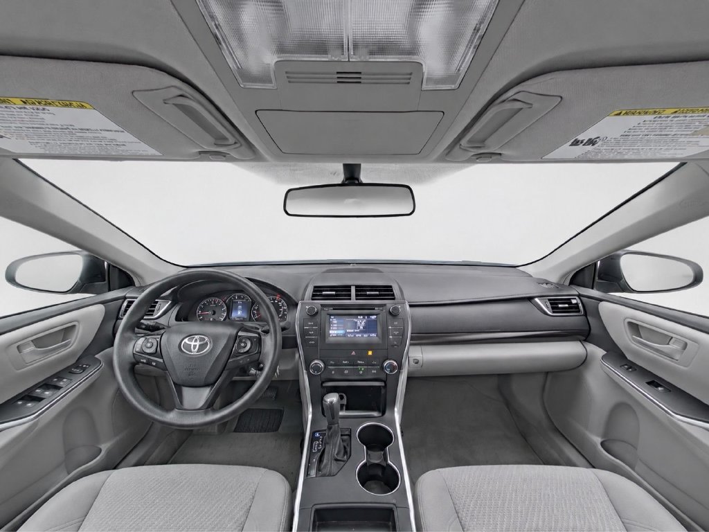 Used 2015 Gray Toyota LE image 12