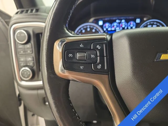 Used 2020 Iridescent Pearl Tricoat Chevrolet High Country image 30