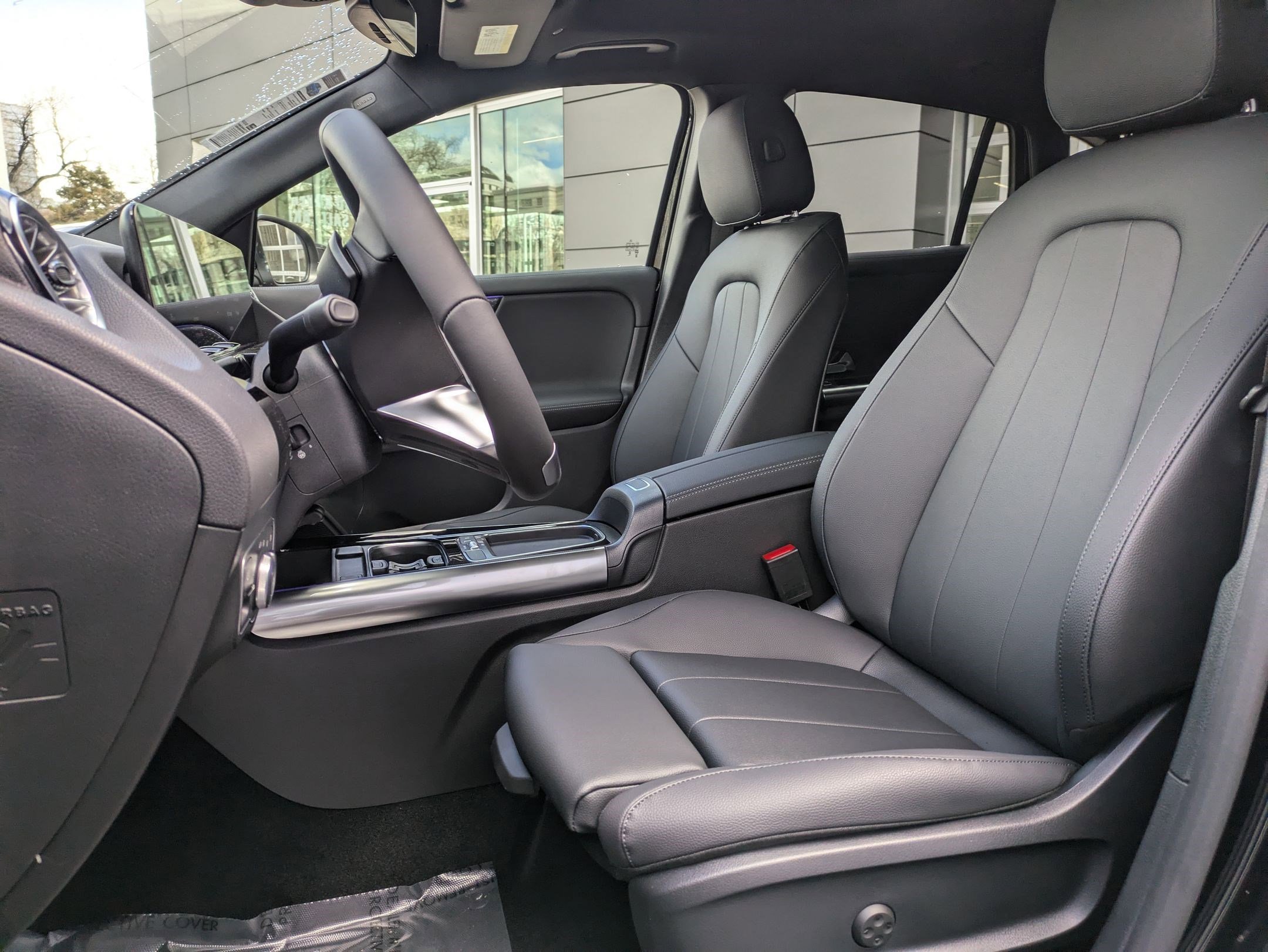 2025 Mercedes-Benz GLA GLA250 - Photo 13