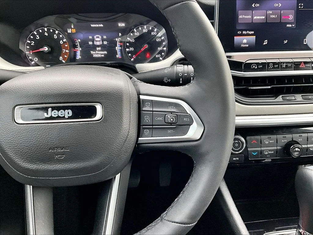 Used 2025 White Jeep Limited image 16