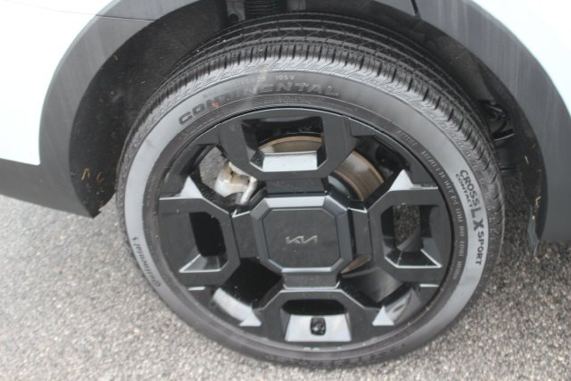 Used 2026 White Kia X-Line EX image 41
