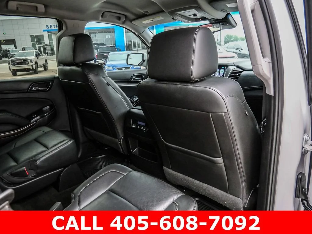 Used 2018 IRIDESCENT PEARL TRICOAT Chevrolet LT image 21