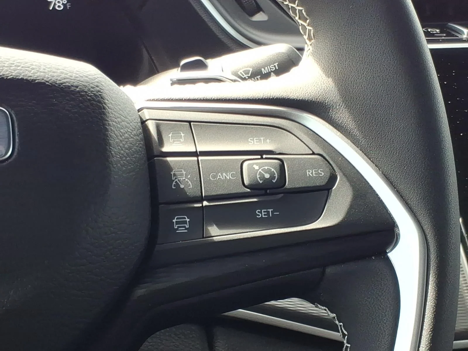 Used 2024 Bright White Clearcoat Jeep Laredo X image 26