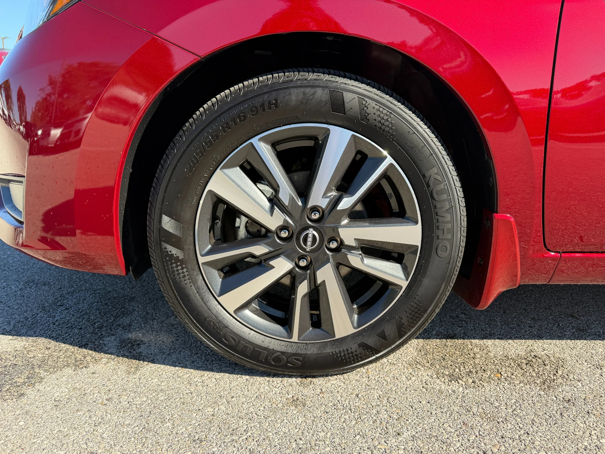 Used 2025 Scarlet Ember Tintcoat Nissan SV image 24