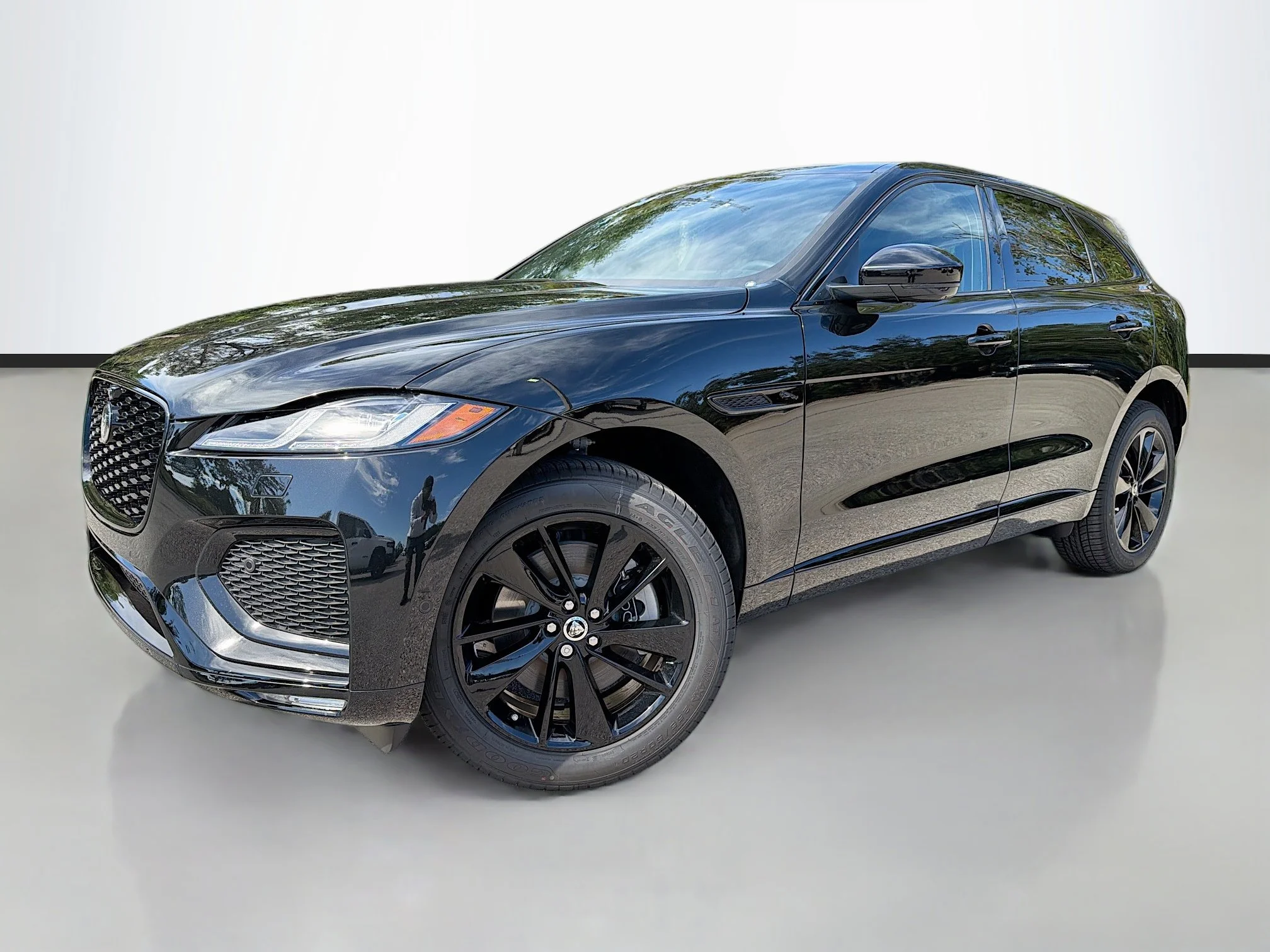 2026 Jaguar F-PACE P250 R-Dynamic S's photo