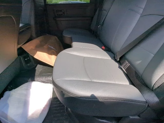 New 2026 Bright White Clearcoat RAM Tradesman image 23