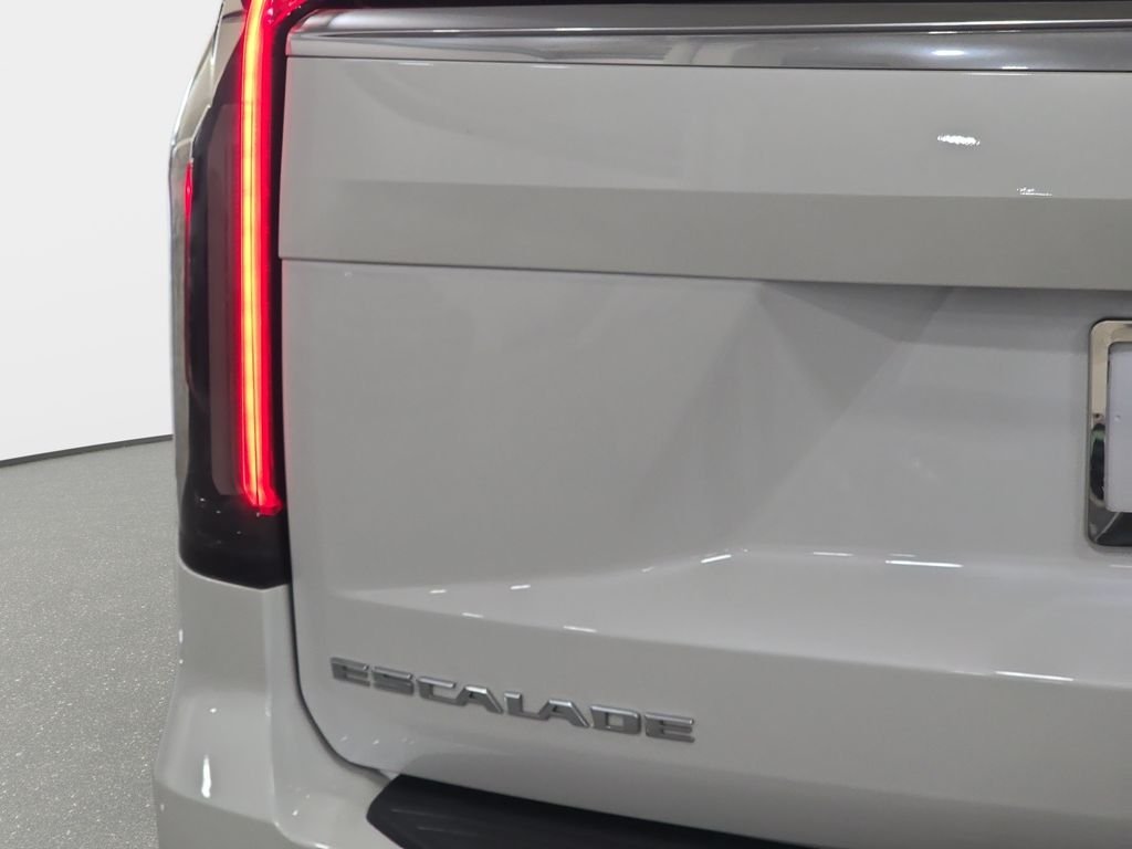 Used 2023 Crystal White Tricoat Cadillac Premium Luxury image 31