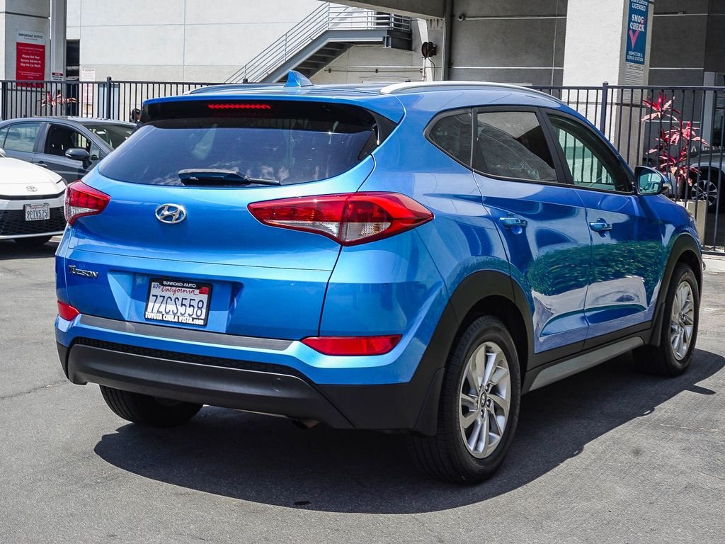 Used 2017 Blue Hyundai SE Plus image 6