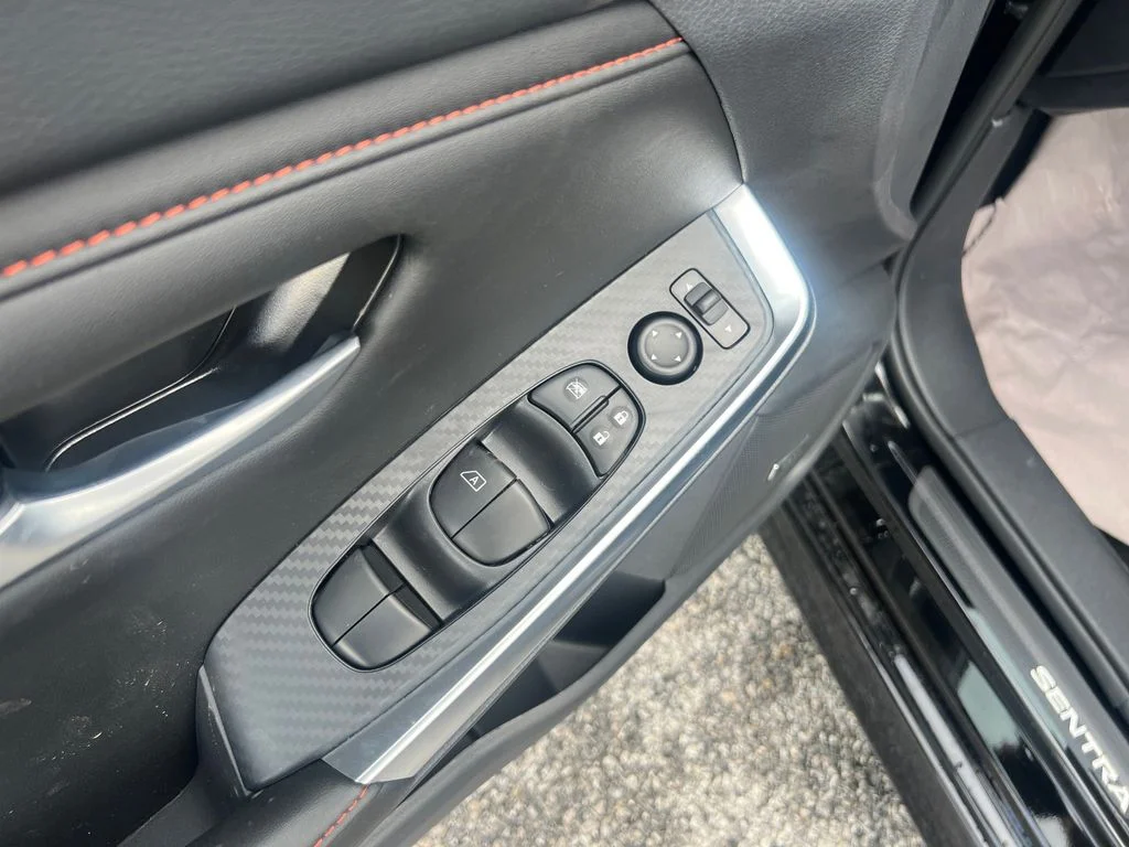 Used 2025 Black Nissan SR image 13