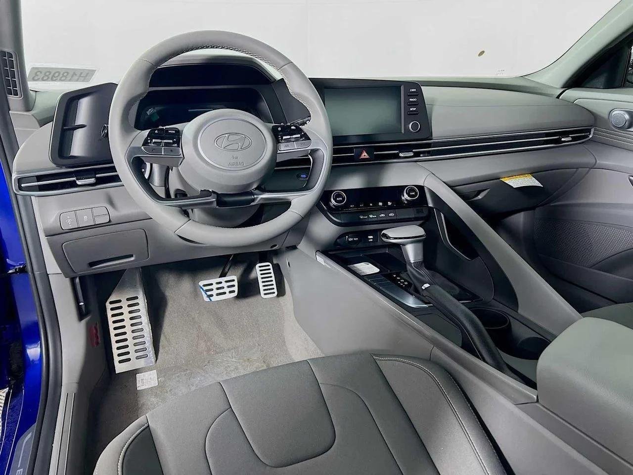 2026 Hyundai Elantra — photo 7