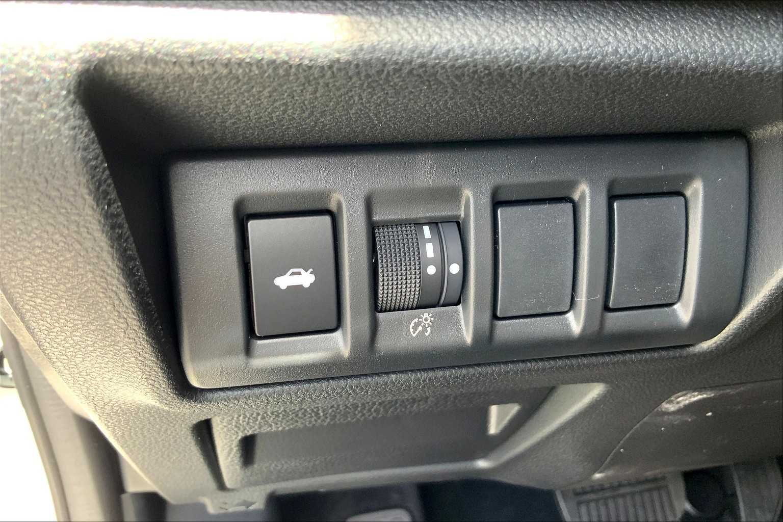 2025 Subaru Legacy Limited - Photo 17