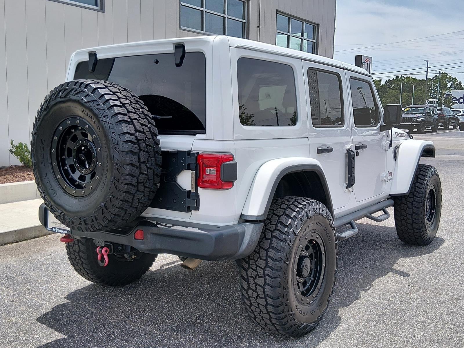 Used 2018 Bright White Clear Coat Jeep Rubicon image 3