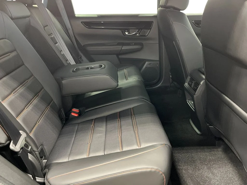 New 2026 Urban Gray Pearl Honda Touring image 28