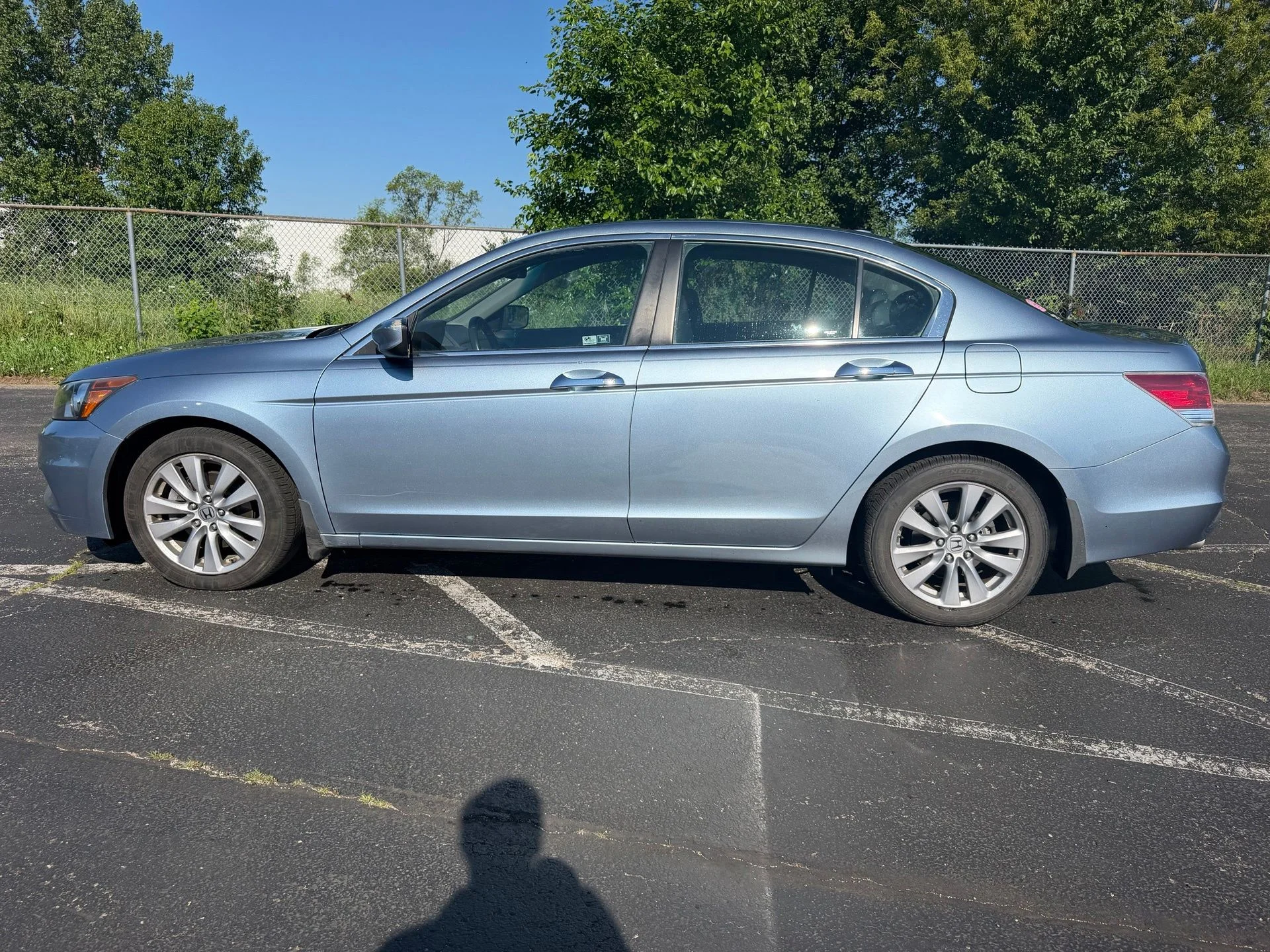 Used 2011  Honda EX-L image 9