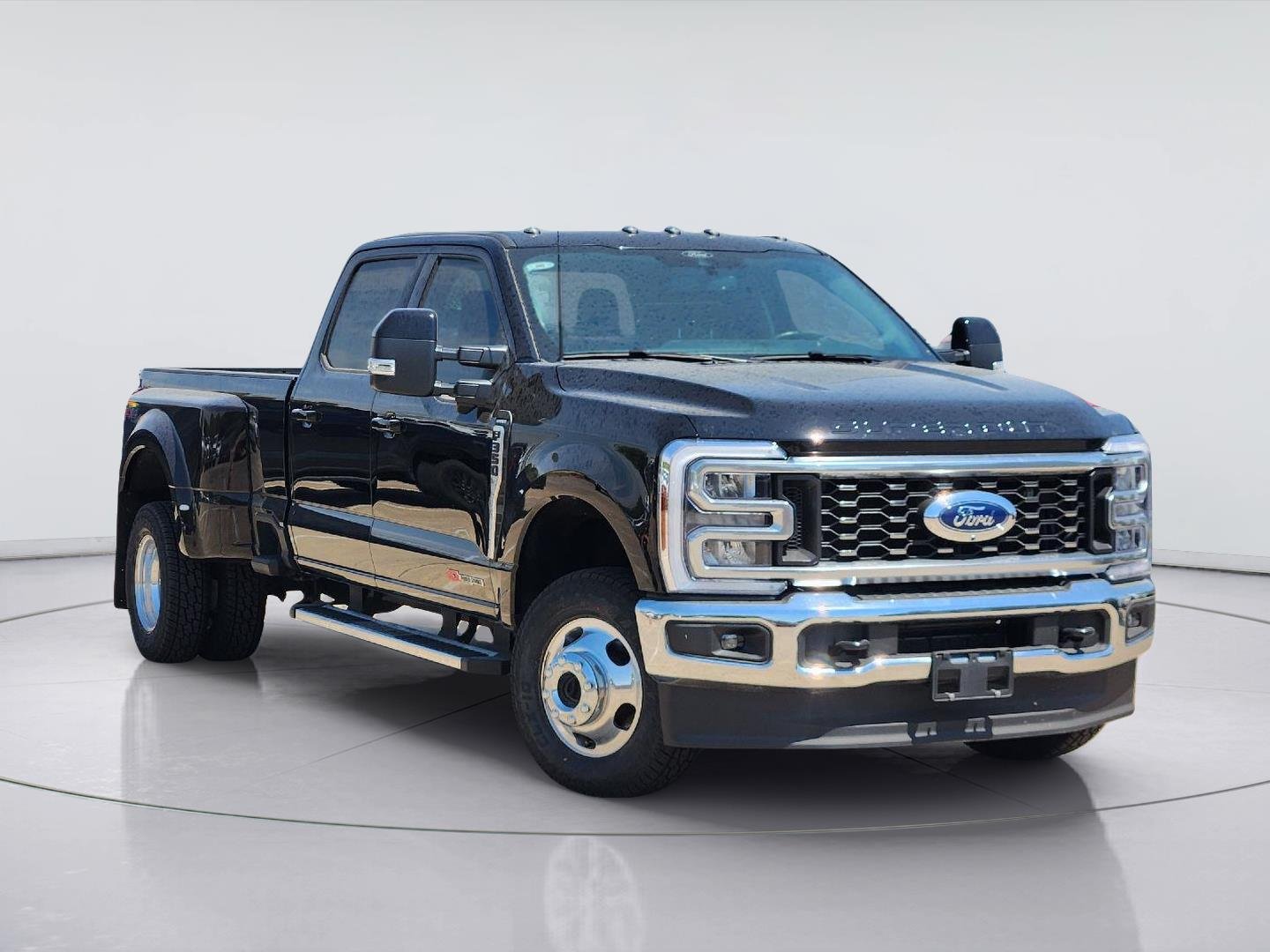 Used 2026 Agate Black Ford Lariat image 1