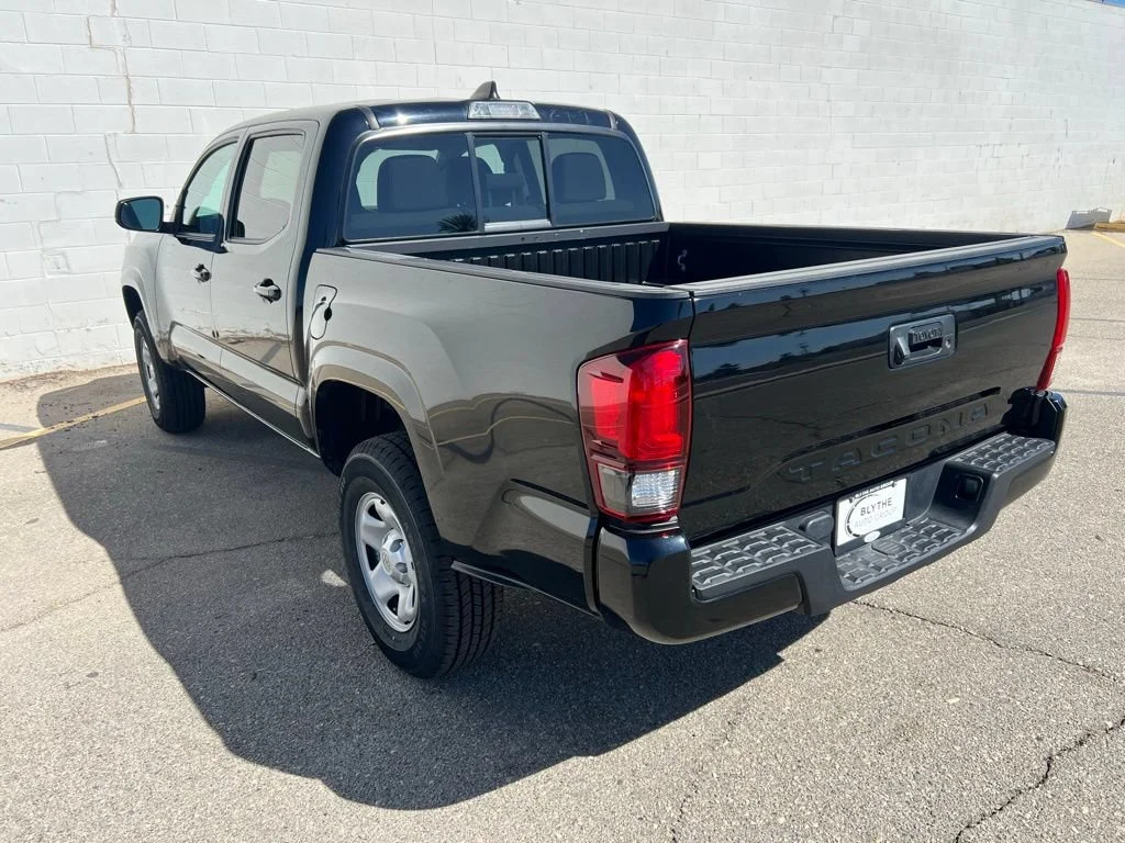 Used 2022 Black Toyota SR image 3