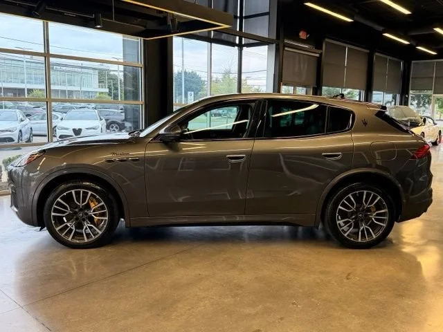Used 2023 Gray Maserati Modena image 3