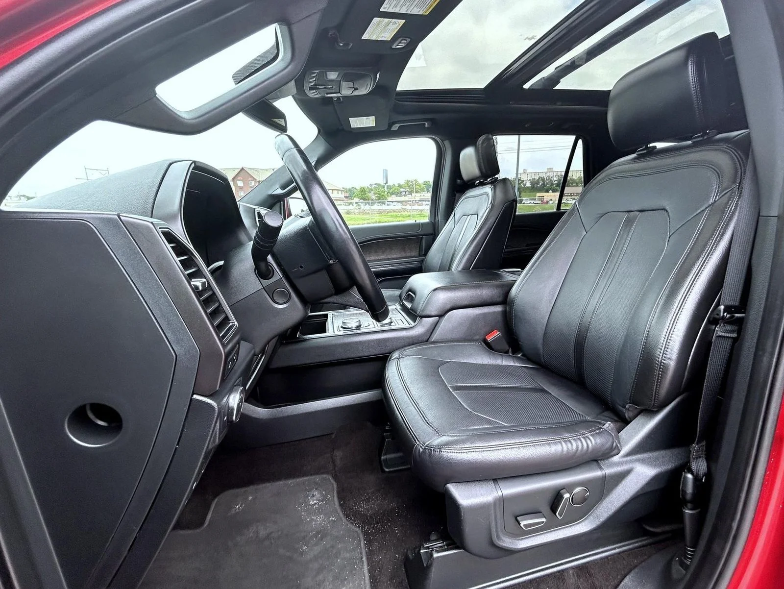 Used 2019 Red Ford Limited image 10