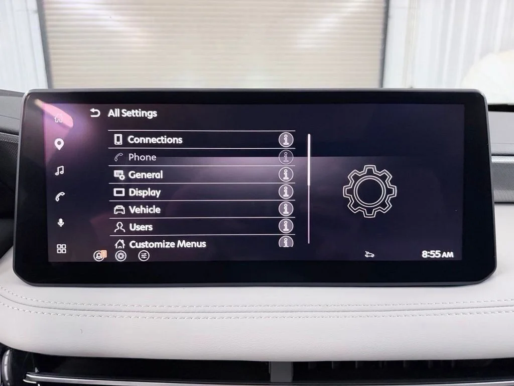New 2027 RADIANT WHITE INFINITI Luxe AWD image 26