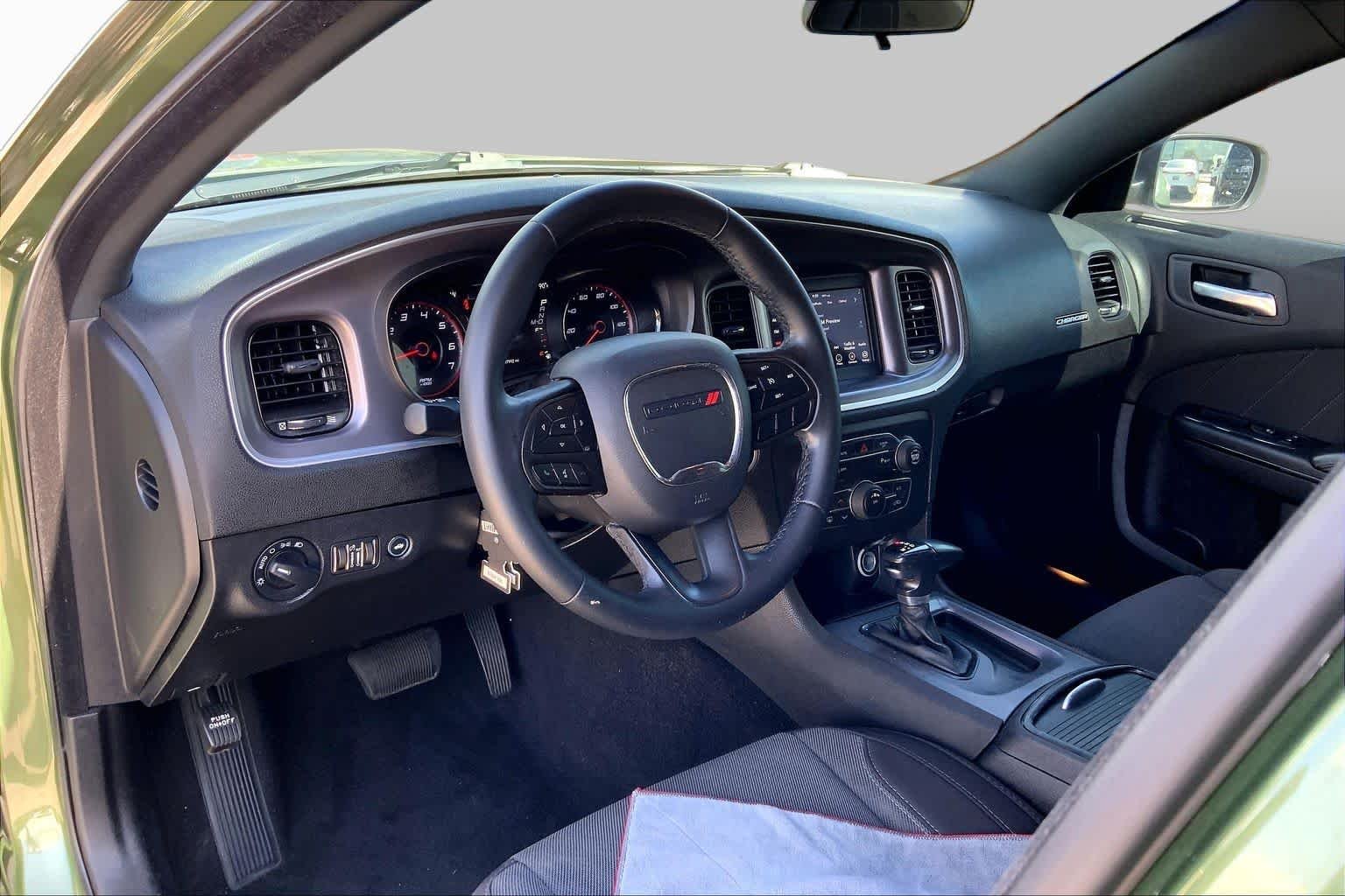 Used 2021 F8 Green Dodge SXT image 15