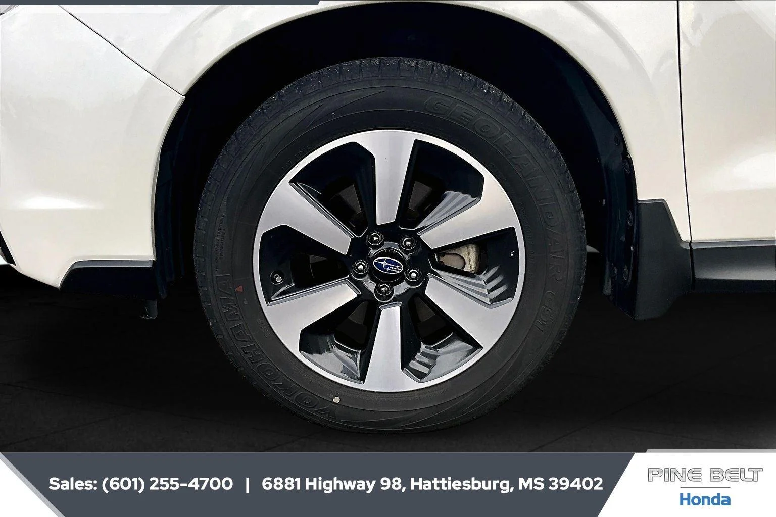 Used 2018 Crystal White Pearl Subaru Premium image 7
